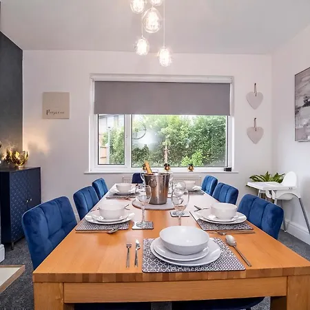 Stylish Hot Tub House With Free Parking! Semesterbostad York