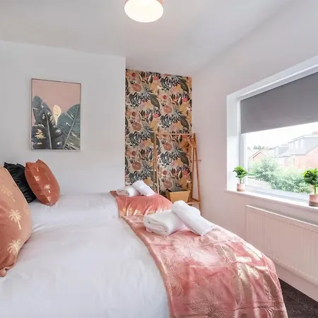 Stylish Hot Tub House With Free Parking! 度假居 约克