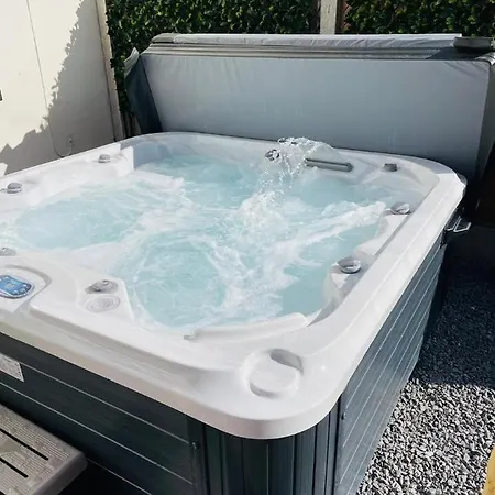 度假居 Stylish Hot Tub House With Free Parking! 约克