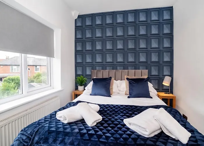 بيت للعطل Stylish Hot Tub House With Free Parking! *